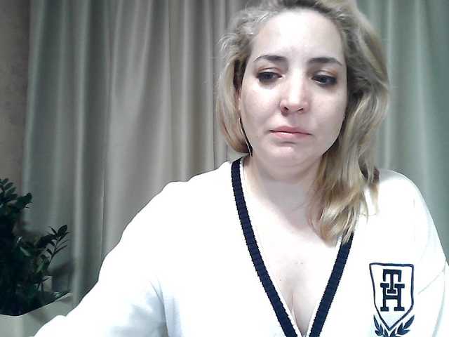 mariska-kiska's BongaCams show and profile