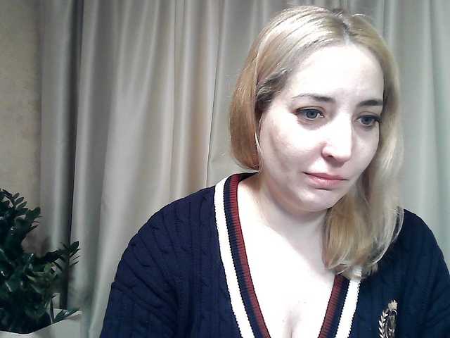 mariska-kiska's BongaCams show and profile