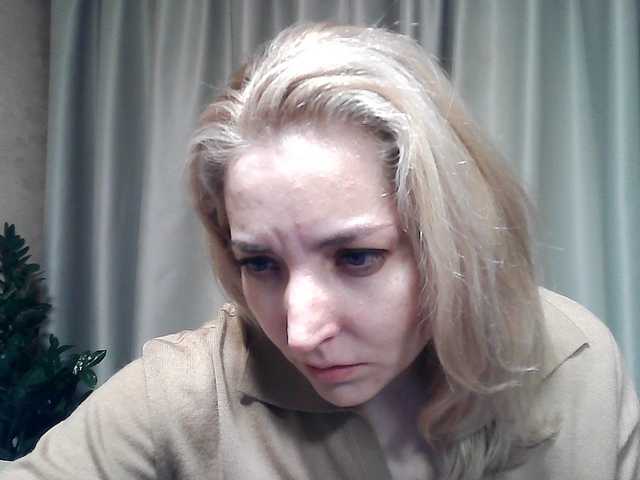 mariska-kiska's BongaCams show and profile