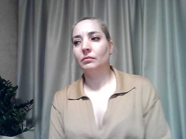 mariska-kiska's BongaCams show and profile