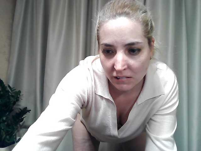 mariska-kiska's BongaCams show and profile