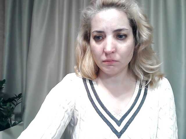 mariska-kiska's BongaCams show and profile