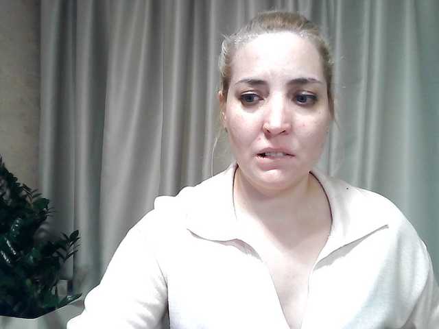 mariska-kiska's BongaCams show and profile