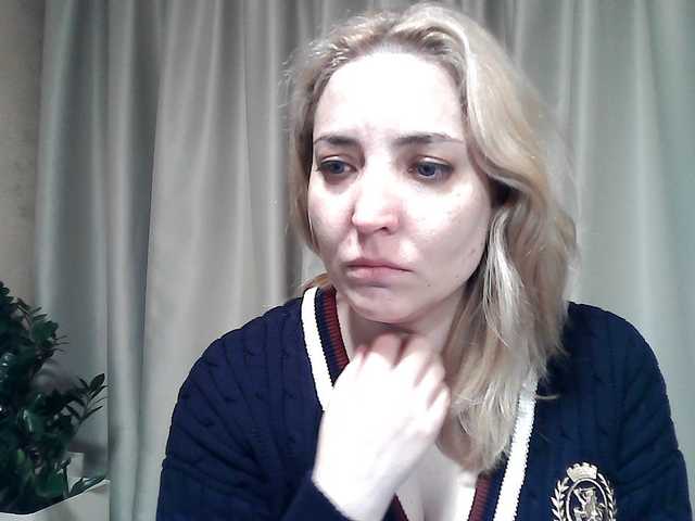 mariska-kiska's BongaCams show and profile