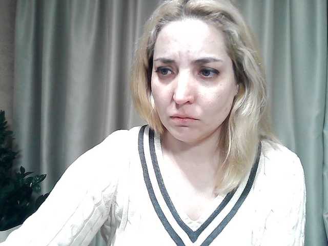 mariska-kiska's BongaCams show and profile