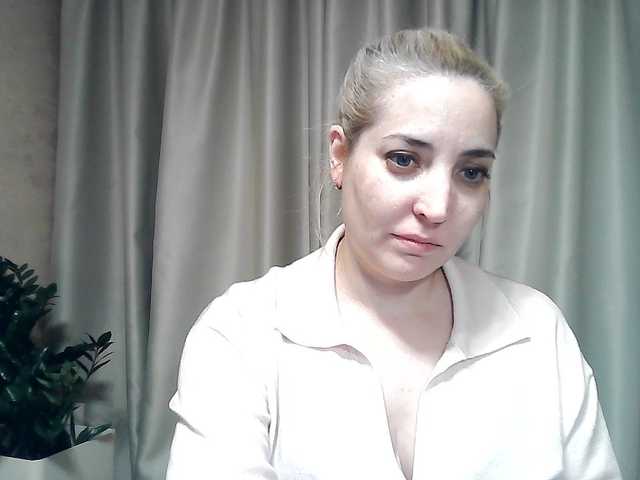 mariska-kiska's BongaCams show and profile