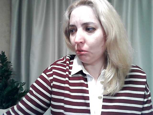 mariska-kiska's BongaCams show and profile