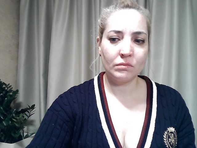 mariska-kiska's BongaCams show and profile