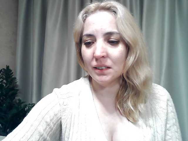 mariska-kiska's BongaCams show and profile