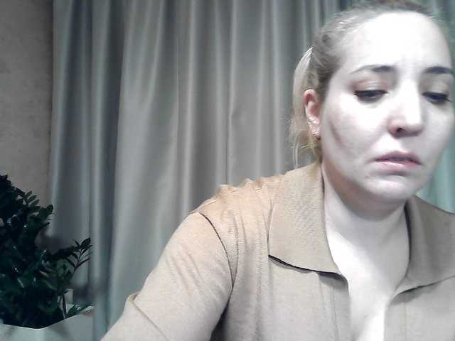 mariska-kiska's BongaCams show and profile