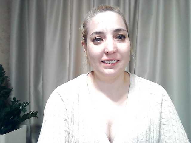 mariska-kiska's BongaCams show and profile