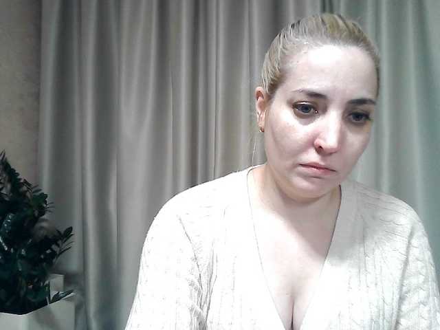 mariska-kiska's BongaCams show and profile