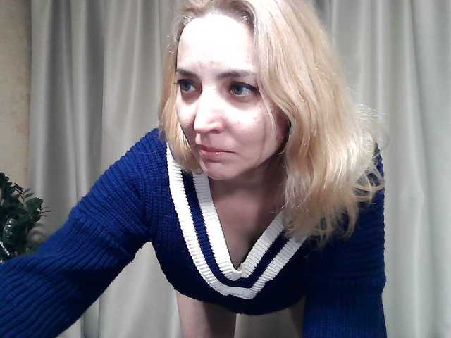 mariska-kiska's BongaCams show and profile