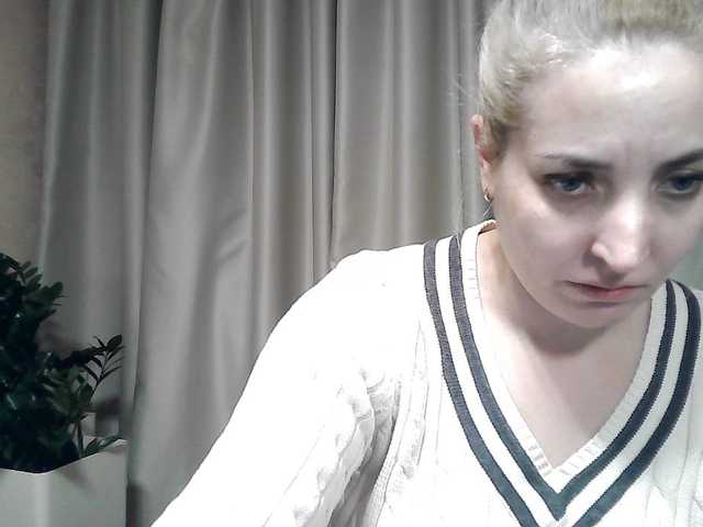 mariska-kiska's BongaCams show and profile