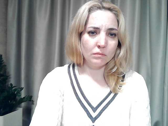 mariska-kiska's BongaCams show and profile