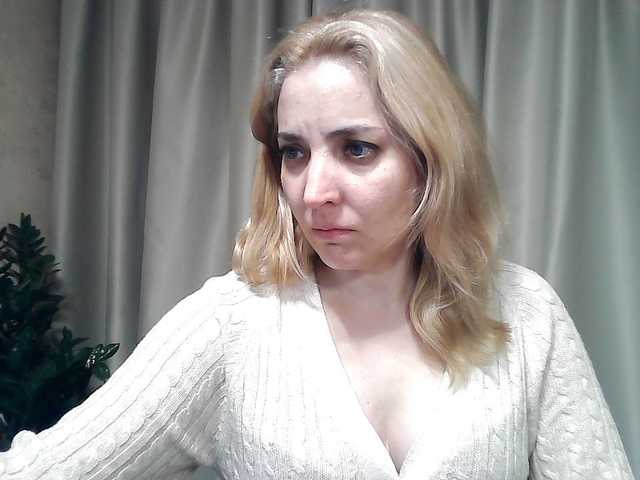 mariska-kiska's BongaCams show and profile