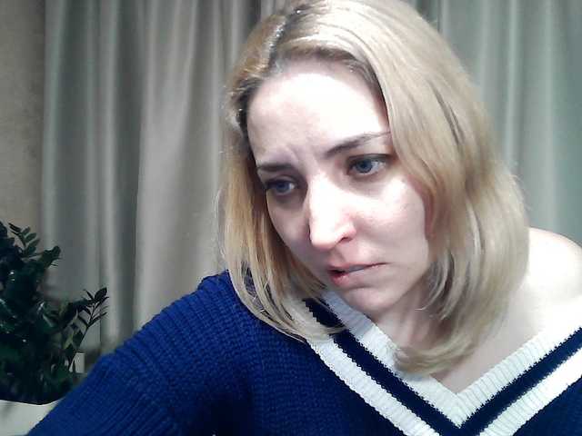 mariska-kiska's BongaCams show and profile