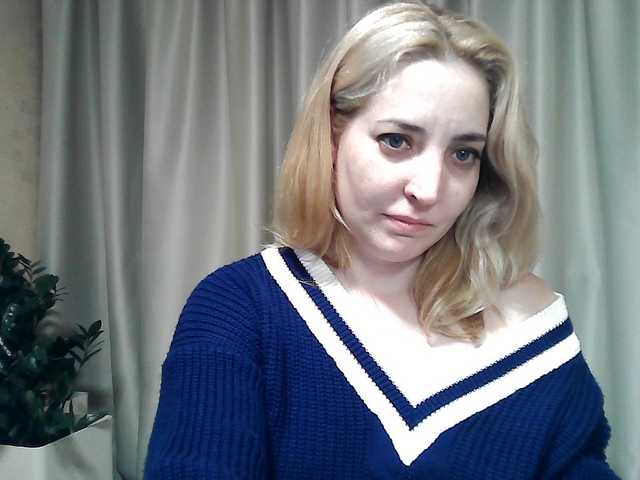 mariska-kiska's BongaCams show and profile