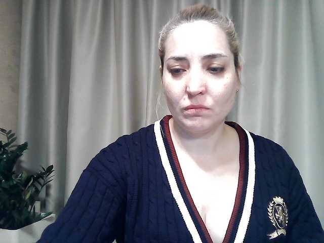 mariska-kiska's BongaCams show and profile