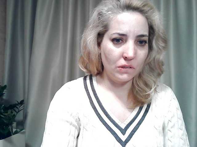 mariska-kiska's BongaCams show and profile