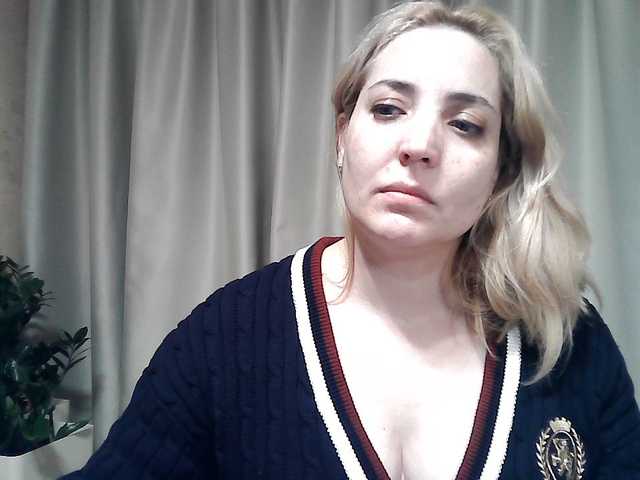 mariska-kiska's BongaCams show and profile