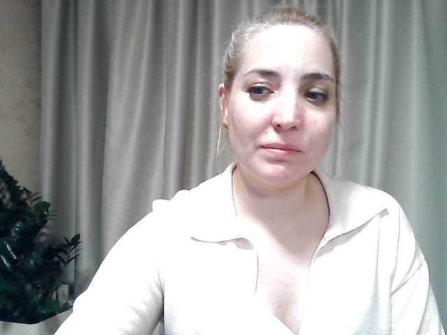 mariska-kiska's BongaCams show and profile