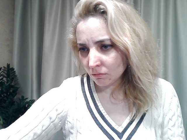 mariska-kiska's BongaCams show and profile