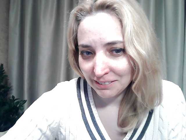 mariska-kiska's BongaCams show and profile