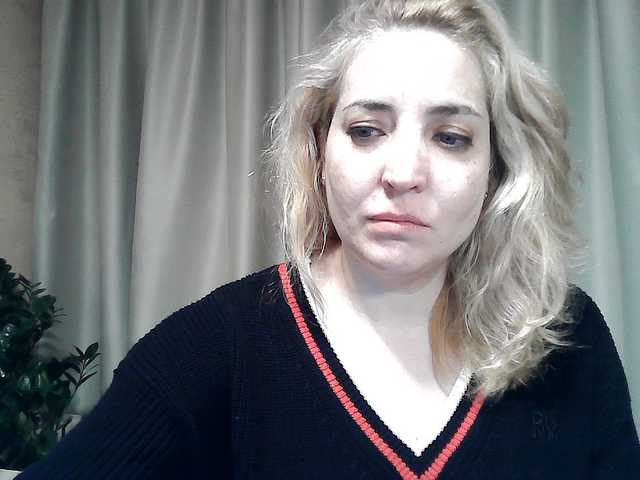 mariska-kiska's BongaCams show and profile