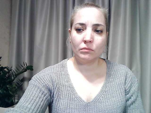 mariska-kiska's BongaCams show and profile