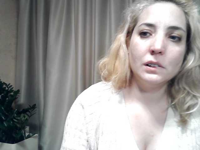 mariska-kiska's BongaCams show and profile