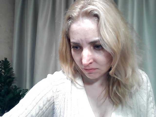 mariska-kiska's BongaCams show and profile