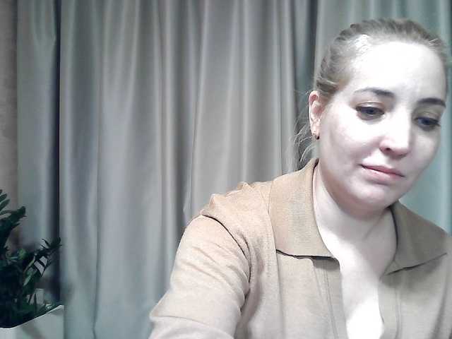 mariska-kiska's BongaCams show and profile