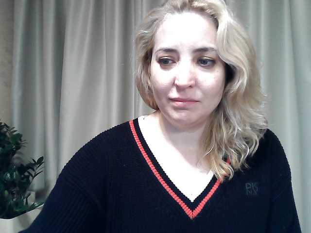 mariska-kiska's BongaCams show and profile