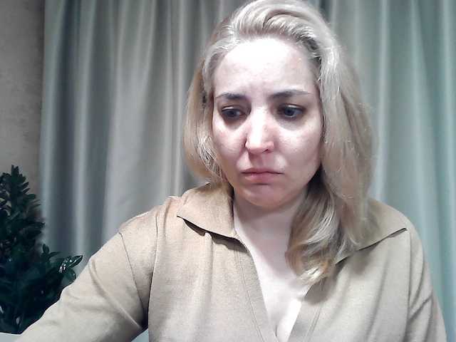 mariska-kiska's BongaCams show and profile