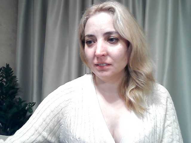 mariska-kiska's BongaCams show and profile