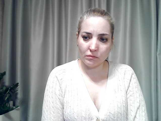 mariska-kiska's BongaCams show and profile