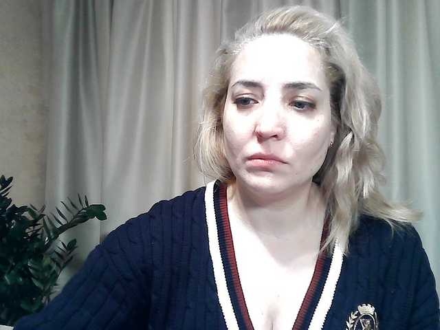 mariska-kiska's BongaCams show and profile