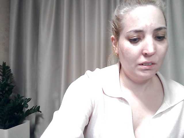 mariska-kiska's BongaCams show and profile