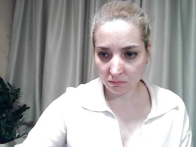 mariska-kiska's BongaCams show and profile