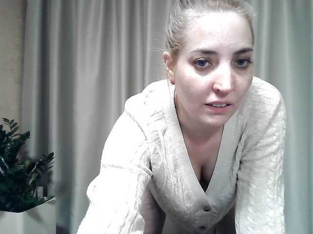 mariska-kiska's BongaCams show and profile