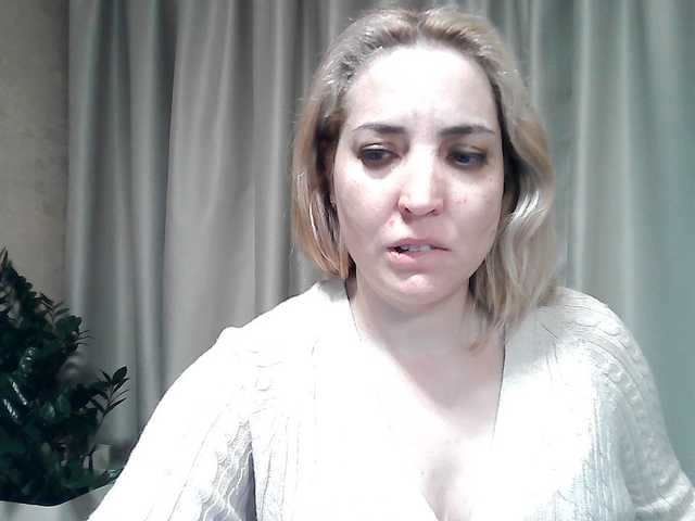 mariska-kiska's BongaCams show and profile