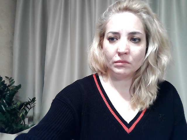 mariska-kiska's BongaCams show and profile