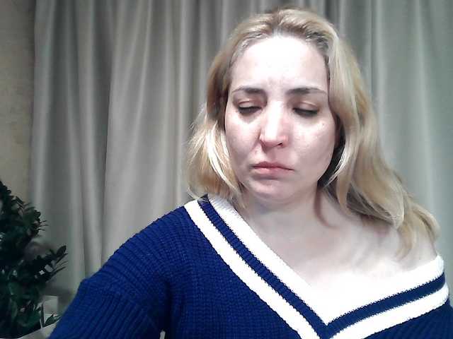 mariska-kiska's BongaCams show and profile