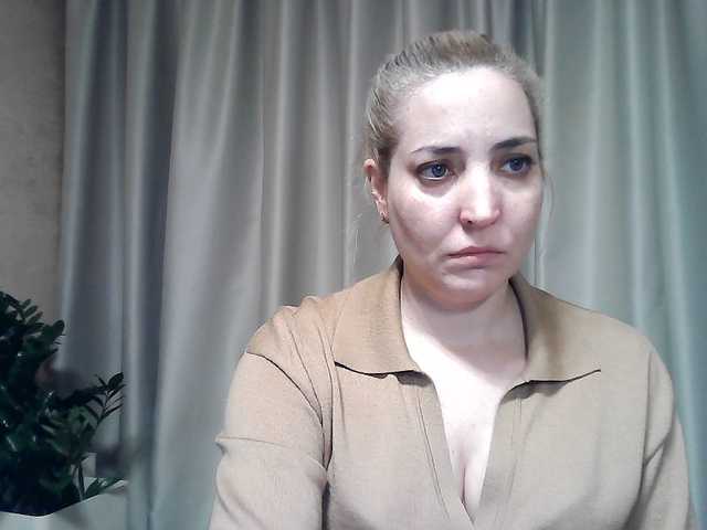 mariska-kiska's BongaCams show and profile