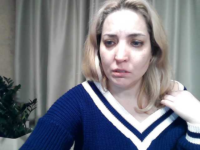 mariska-kiska — look at camera 25, show nipple 20, show breast 40, open pussy 50, open ass 70, undress and show my holes 100 tokens