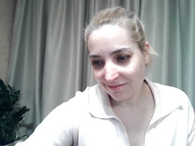 mariska-kiska's BongaCams show and profile