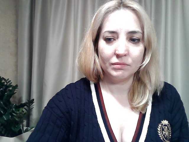 mariska-kiska's BongaCams show and profile