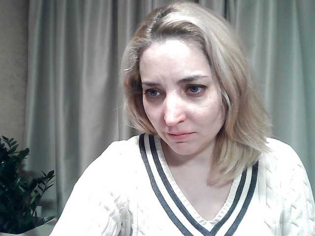 mariska-kiska's BongaCams show and profile