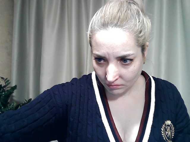 mariska-kiska's BongaCams show and profile